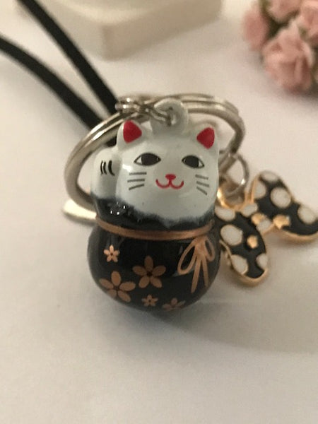 Porte-clés maneki neko, pendentif maneki neko, chat de la chance à grelot, chat japonais breloque, porte bonheur chat, cadeau chat.