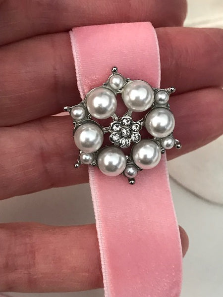 Choker velours rose pendentif coulissant perles